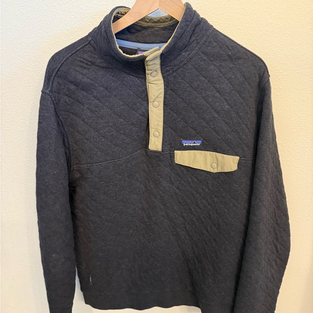 Patagonia Organic Cotton Pullover in Dark Gray